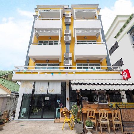 Oyo 983 The Private Hotel Chiang Mai Esterno foto