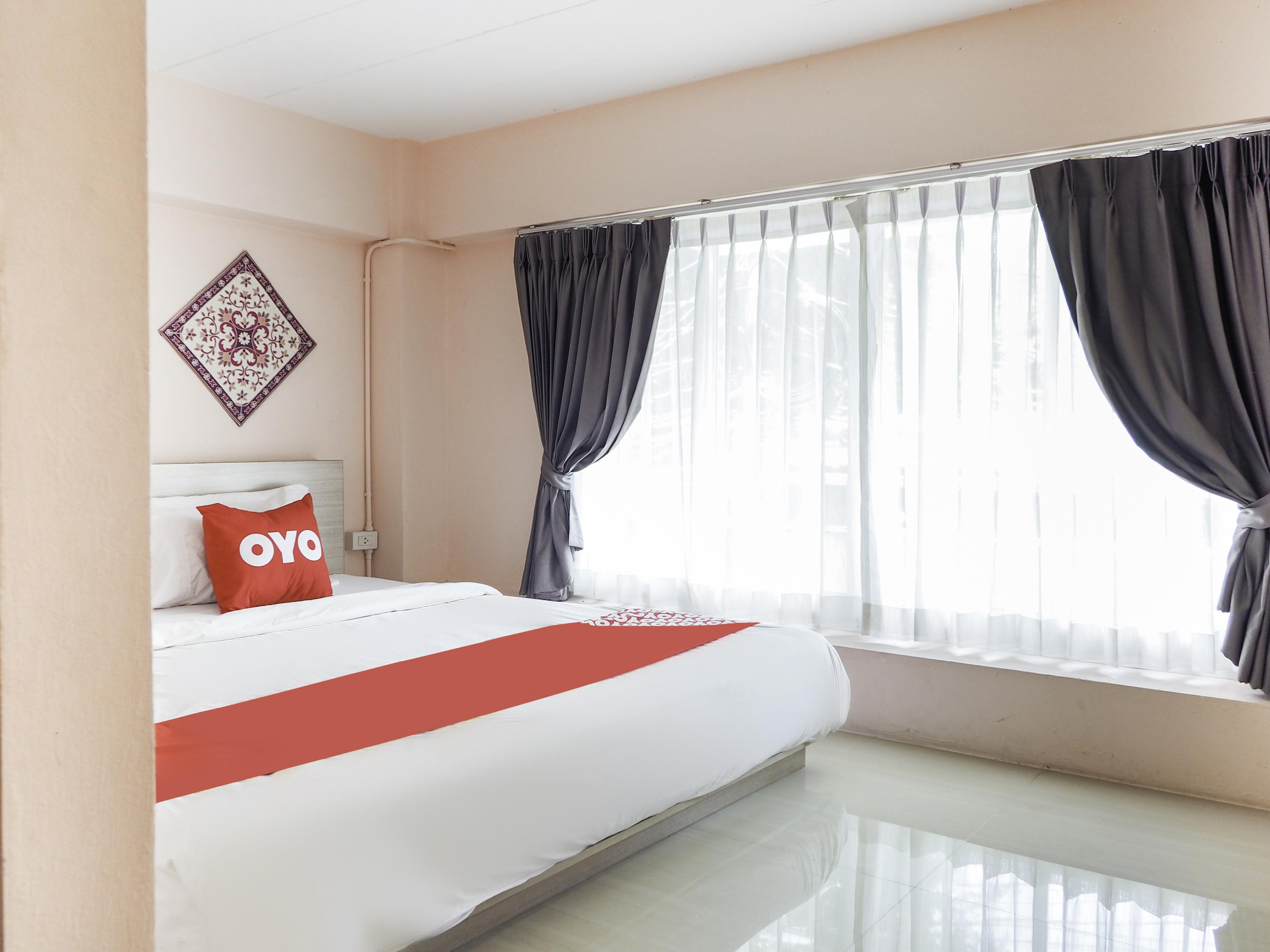 Oyo 983 The Private Hotel Chiang Mai Esterno foto