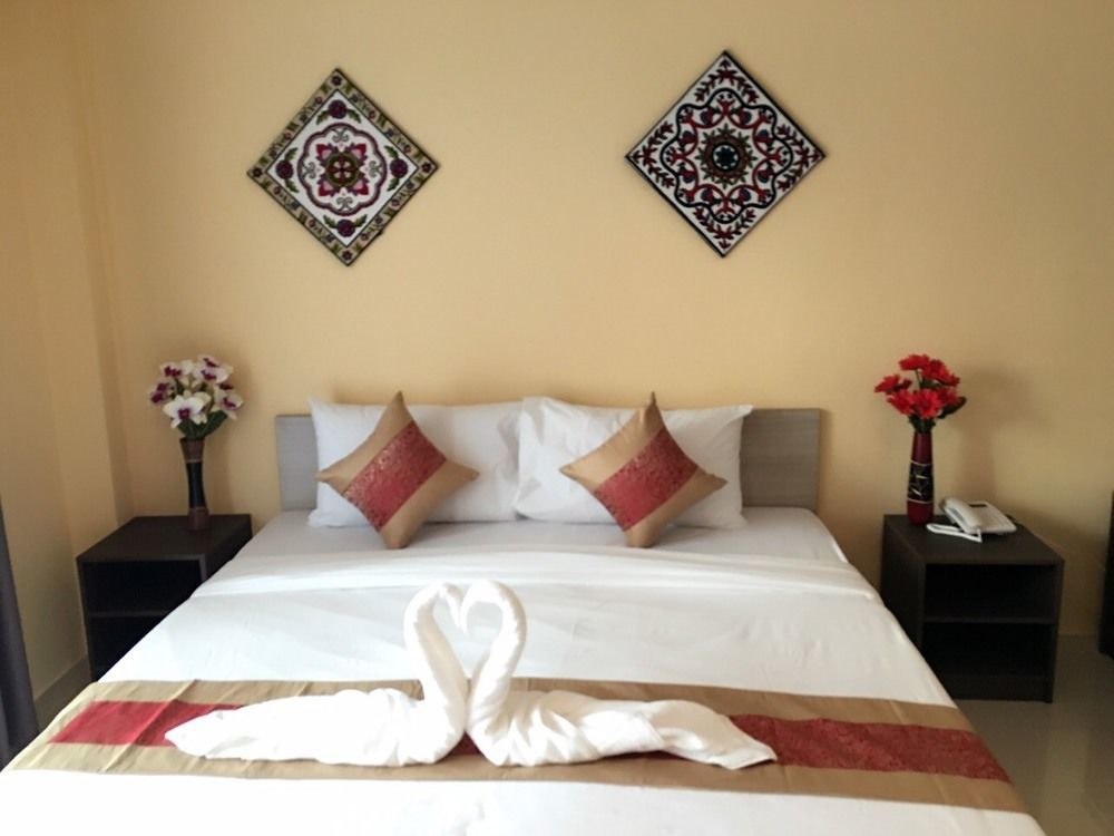Oyo 983 The Private Hotel Chiang Mai Esterno foto