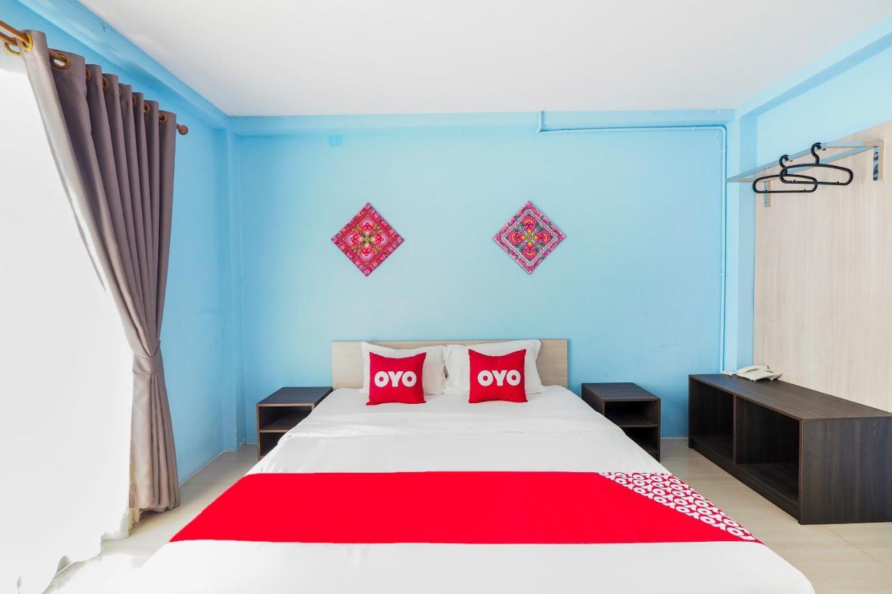 Oyo 983 The Private Hotel Chiang Mai Esterno foto