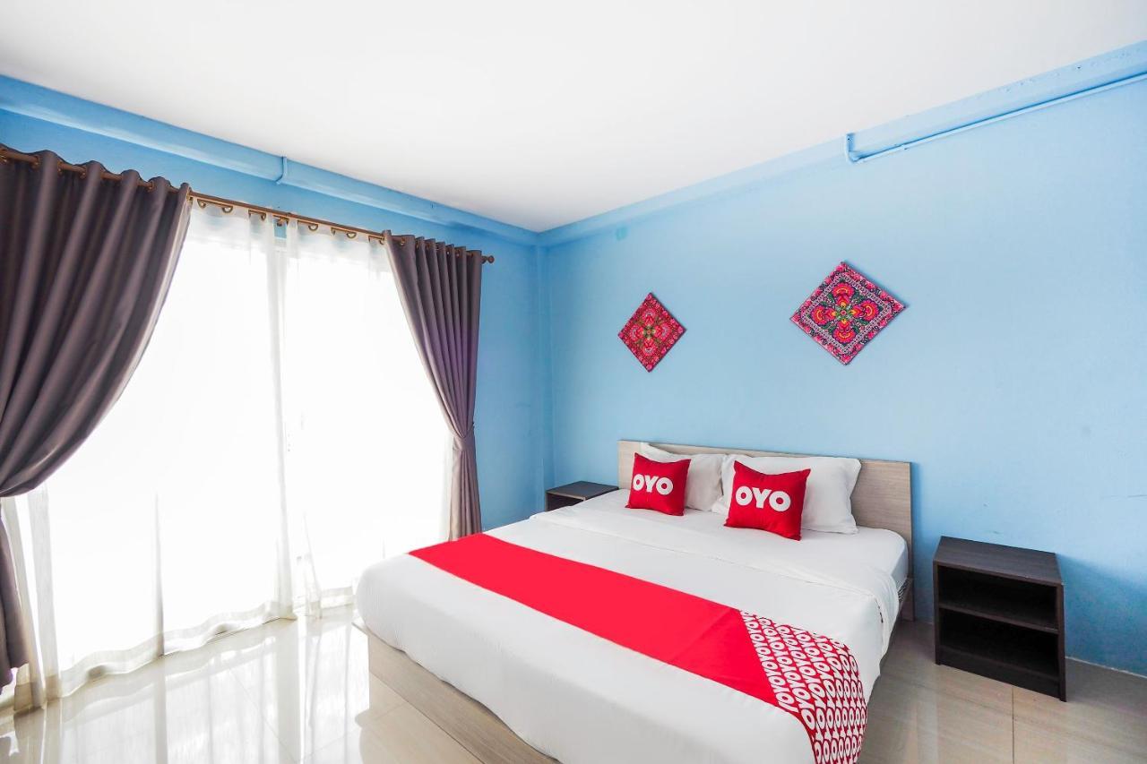 Oyo 983 The Private Hotel Chiang Mai Esterno foto