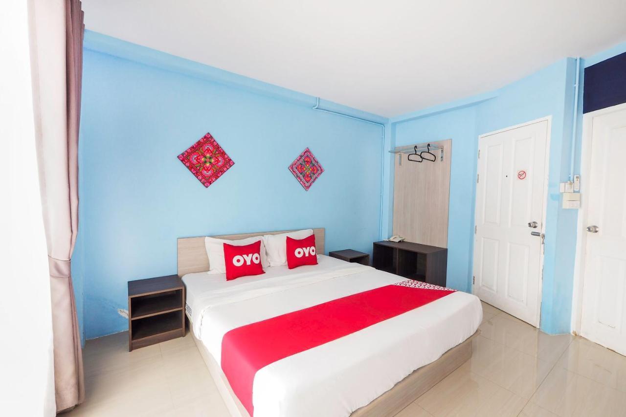 Oyo 983 The Private Hotel Chiang Mai Esterno foto