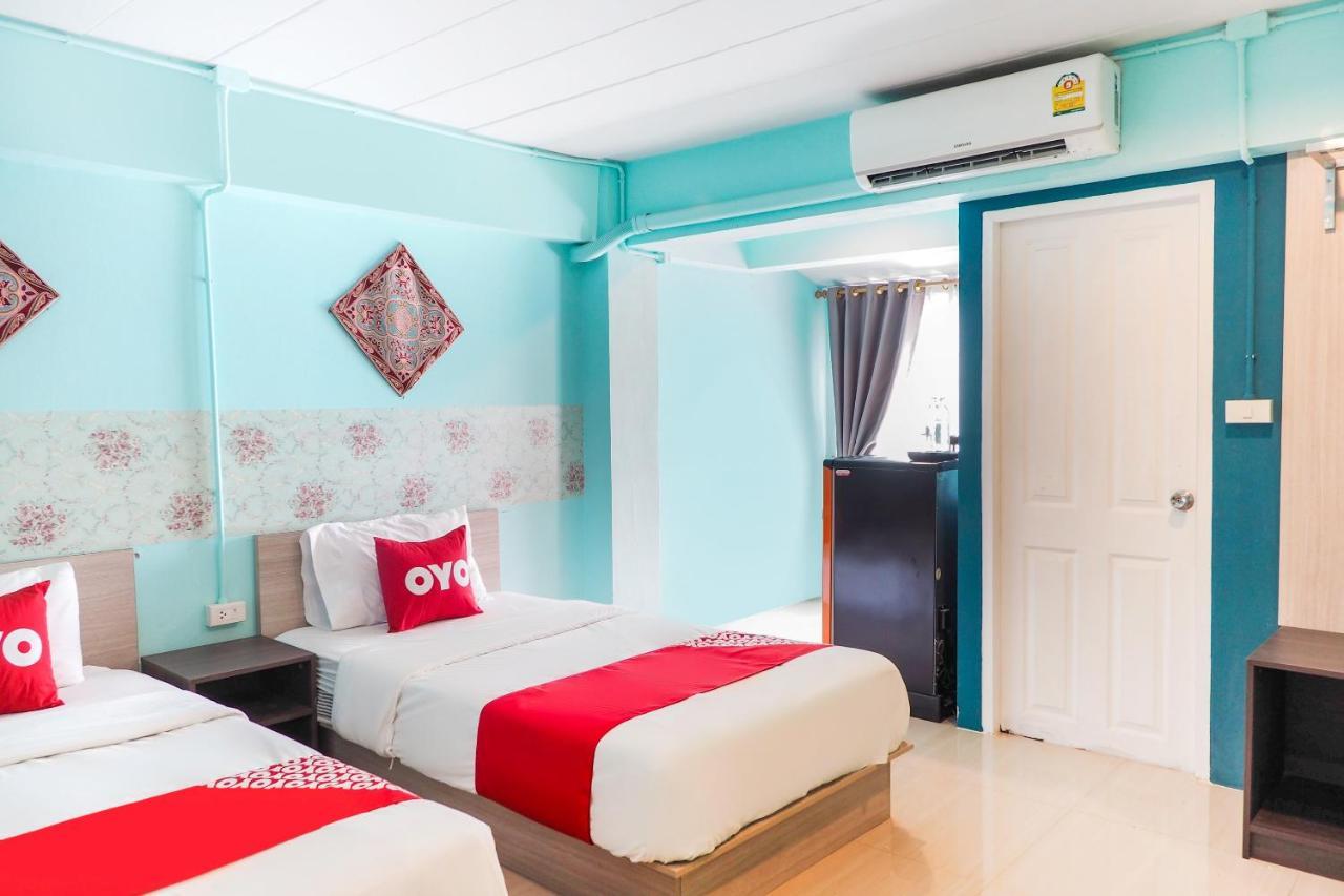 Oyo 983 The Private Hotel Chiang Mai Esterno foto