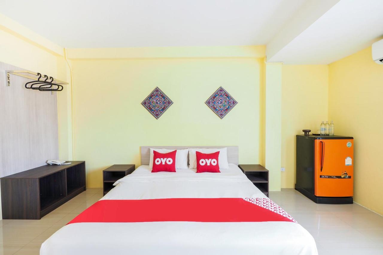 Oyo 983 The Private Hotel Chiang Mai Esterno foto