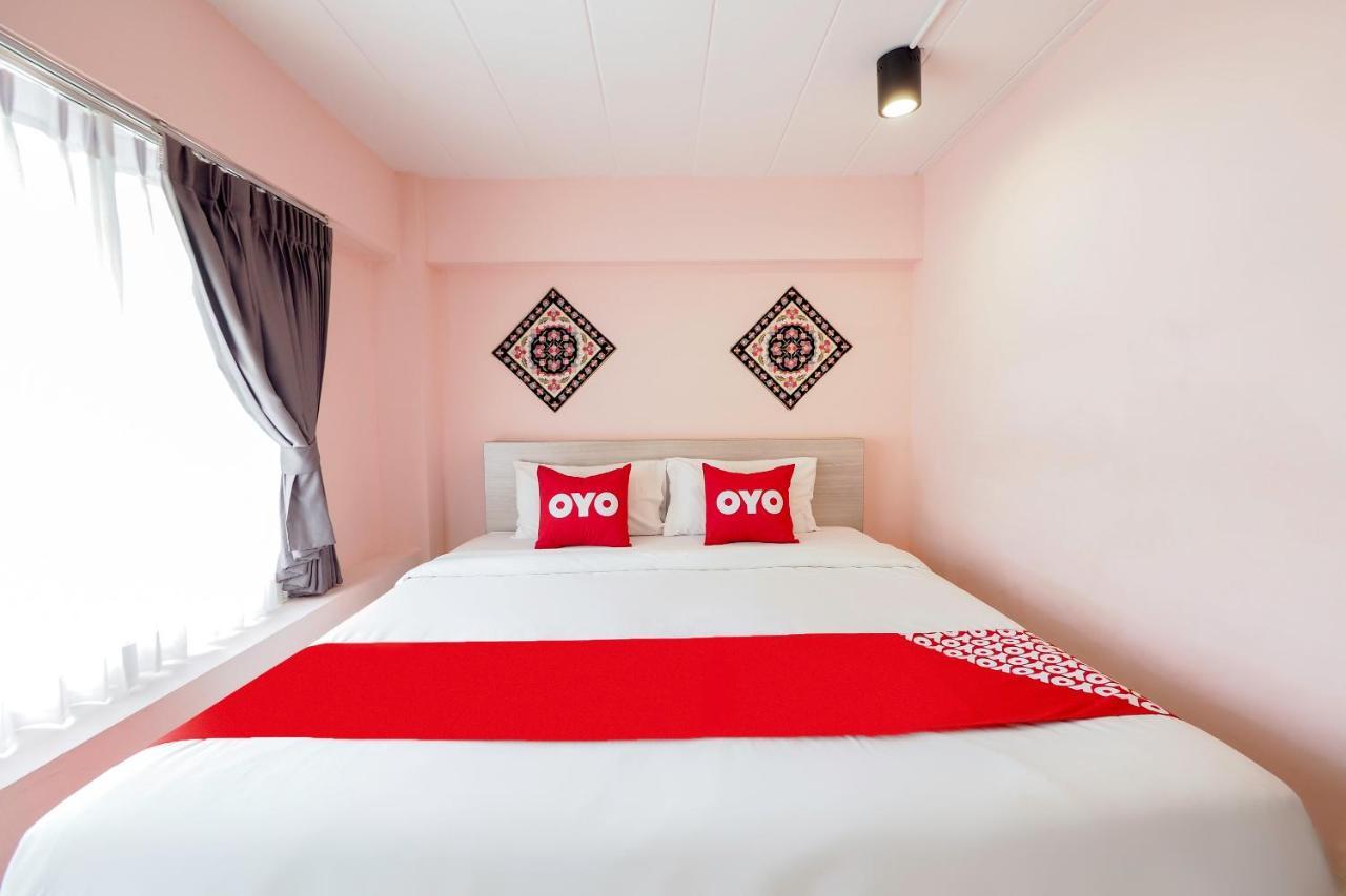 Oyo 983 The Private Hotel Chiang Mai Esterno foto